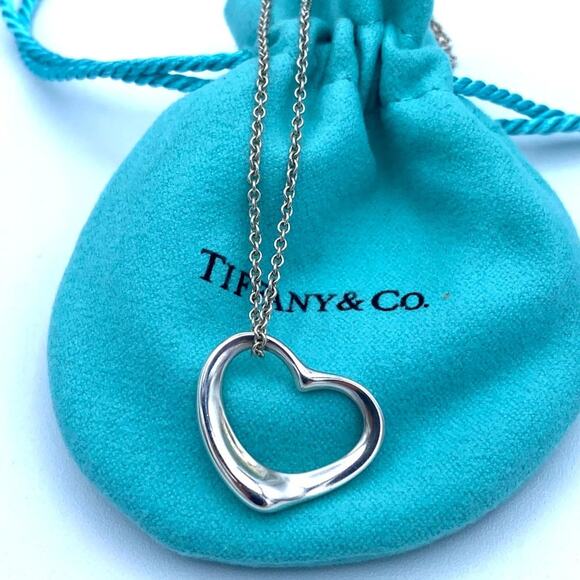Authentic Tiffany & Co Elsa Peretti Sterling Silver Heart Pendant Necklace 16" - Picture 1 of 8